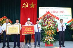 Kim Hải đón bằng công nhận xã đạt chuẩn nông thôn mới