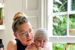 Thắc mắc về bố của con gái Amber Heard