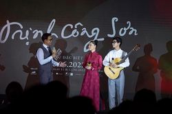 Những 'review' đầu tiên về phim điện ảnh 'Trịnh Công Sơn' và 'Em và Trịnh'