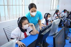 Đuối sức với học phí mới, Sở GD&ĐT TPHCM nói gì?