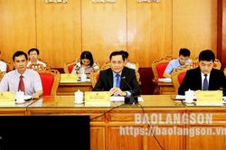 Lãnh đạo UBND tỉnh làm việc với Công ty TNHH BayWar.e. Wind Projecs Việt Nam về công tác chuẩn bị đầu tư các dự án điện gióTin khácSẵn sàng cho kỳ thi tuyển sinh vào lớp 10Người đi tìm hình của nước