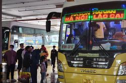 Bát nháo tuyến Hà Nội – Lào Cai: 'Xe vua' Hà Sơn Hải Vân và chiêu trò bán 'cabin đôi tình yêu'