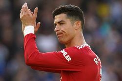 Huấn luyện viên Ten Hag đã có kế hoạch cho Ronaldo ở mùa giải mới