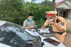 Quảng Bình: Hơn 700 trường hợp bị xử phạt vi phạm quá khổ, quá tải, tự ý cơi nới thành thùng xe