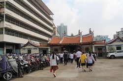 Tuyển sinh 10 tại TP.HCM: Ghi nhận 1 học sinh F0, 8 học sinh bị tai nạn