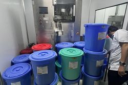 Công an TP.HCM 'cất lưới' ổ thuốc giả triệu viên ngay trong nhà máy tân dược thật