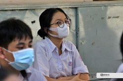 Thi lớp 10 ở Tp.HCM, hỗ trợ 8 thí sinh bị tai nạn không thể viết được