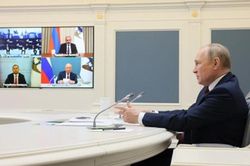 Tổng thống Ukraine ký sắc lệnh trừng phạt với Tổng thống Nga PutinTin khácNhớ lời Bác dạy 'thi đua là yêu nước, yêu nước thì phải thi đua'Sẵn sàng cho kỳ thi tuyển sinh vào lớp 10