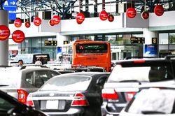 Khách lên 9 vạn/ngày, Nội Bài lo ùn ứ mùa cao điểm