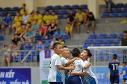 Chơi thiếu người, Nhi đồng Quỳ Hợp dội 'mưa bàn thắng' vào lưới Nhi đồng Thị xã Thái Hòa
