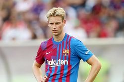 De Jong bất ngờ đồng ý gia nhập Man United