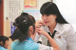 Trung Quốc: Cuộc sống 'giữa 2 thế giới' của những đứa trẻ có cha mẹ khiếm thính