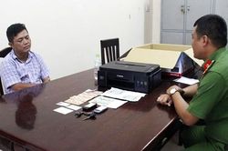 Vé số giả làm khổ người bán vé số thật