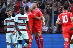 Nations League đêm qua: Bồ Đào Nha thua sốc Thụy Sĩ, Tây Ban Nha lên đầu bảng