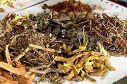 Chữa vảy nến bằng 'thuốc nam sạch' của thầy lang, người đàn ông bị biến chứng nặng nề