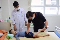 Hàng nghìn cuộc đời được 'tái sinh' nhờ vị giáo sư người Pháp gốc Việt