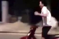 Quảng Nam: Truy tìm nam thanh niên buông 2 tay, 'diễn xiếc' trên xe máy