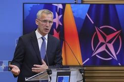 NATO nói Ukraine có thể phải đổi lãnh thổ lấy hòa bình