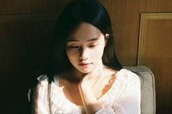 Chị dâu dẫn một người đàn ông lạ về nhà trước sự bàng hoàng của cả gia đình và nói ra điều cực chấn động
