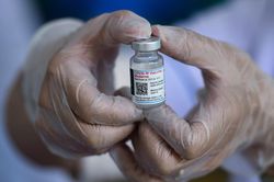 Có nên tiêm vaccine Covid-19 mũi 4?