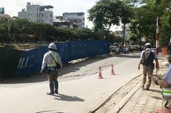Hà Nội: Thi công không bảo đảm khiến đường bị sụt lún sâu