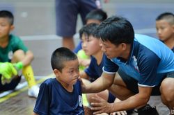 Bên lề sân cỏ Giải bóng đá Thiếu niên - Nhi đồng Cúp Báo Nghệ An: 'Vui sao nước mắt lại trào?'
