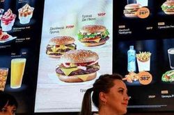 Kỷ nguyên mới cho dịch vụ đồ ăn nhanh Nga sau khi McDonald's 'dứt áo' ra đi