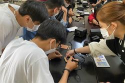 Giáo dục Tin tức giáo dục Vừa học, vừa làm quen với nghiên cứu khoa học