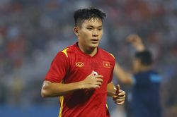 Lê Văn Xuân phải phẫu thuật, nghỉ thi đấu dài hạn