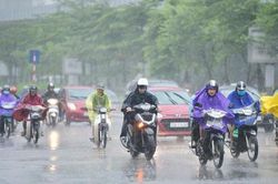 Dự báo thời tiết ngày 15/6: Bắc Bộ có mưa dông trong ngày, Trung Bộ nắng nóng cục bộ