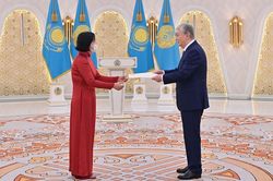 Đại sứ Phạm Thái Như Mai trình Thư ủy nhiệm lên Tổng thống Kazakhstan
