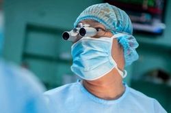 TS. BS Dương Đức Hùng viết cổ tích giữa đời