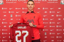 Liverpool công bố bom tấn đắt nhất lịch sử
