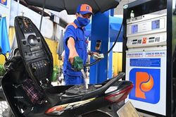 Xăng dầu cao kỷ lục, doanh nghiệp than 'không thở nổi'