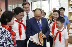 Hình ảnh Chủ tịch nước dự lễ kỷ niệm 65 năm Nhà xuất bản Kim Đồng