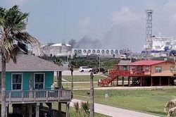 Mỹ: Texas ngừng hoạt động ở cảng Freeport LNG khiến các nhà sản xuất đá phiến 'quay cuồng'