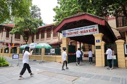 Thí sinh Thủ đô bước vào môn thi Ngoại ngữ kỳ tuyển sinh vào lớp 10