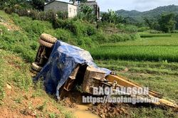 Bình Gia: Máy xúc bị lật xuống ruộng, một người tử vongTin khácBáo chí Lạng Sơn tiếp tục đổi mới, đồng hành cùng sự phát triển của tỉnhPhát huy tiềm năng về năng lượng tái tạo