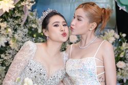 Dàn sao dự lễ cưới Hồ Bích Trâm