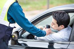 Những hình phạt kì quái nhất với các 'ma men'
