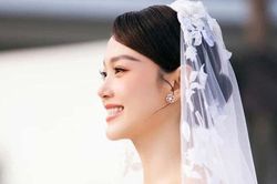 Lộ diện ông xã doanh nhân của ca sĩ Minh Hằng
