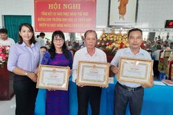 Nâng chất phong trào thể dục dưỡng sinh tại thị trấn Tịnh Biên
