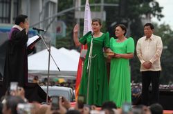 Con gái ông Duterte tuyên thệ nhậm chức Phó Tổng thống Philippines