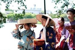 Ngày hội 'Bách hoa bộ hành': Trở về với không gian của cổ phục Việt