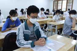 Đề thi vào lớp 10 chuyên Toán của Hà Nội năm 2022