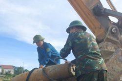 Tiêu hủy quả bom nặng gần 230 kg được phát hiện trong nhà máy gạch