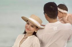 Kỷ niệm 2 năm bên nhau, Phanh Lee nhắn nhủ cực ngọt tới chồng: 'Mãi nắm tay nhau nhé anh gì ơi'