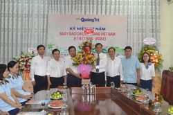 Phó Bí thư Thường trực Tỉnh ủy Nguyễn Đăng Quang chúc mừng các cơ quan báo chí nhân kỷ niệm 97 năm Ngày Báo chí Cách mạng Việt Nam