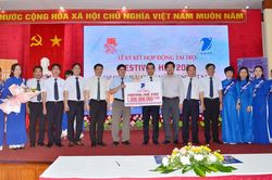 Văn hóa - Nghệ thuật Thông tin văn hóa Tập đoàn Bưu chính Viễn thông Việt Nam VNPT tài trợ 1 tỷ đồng cho Festival Huế 2022