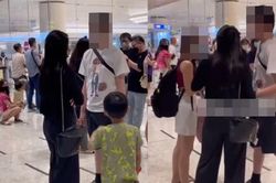 Vợ và con bắt quả tang chồng 'tay đan tay' với nhân tình ở sân bay, câu nói của kẻ phản bội càng gây sốc